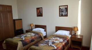 Гостиница Лазурит Тихорецк Стандартный двухместный номер с 1 кроватью или 2 отдельными кроватями-5